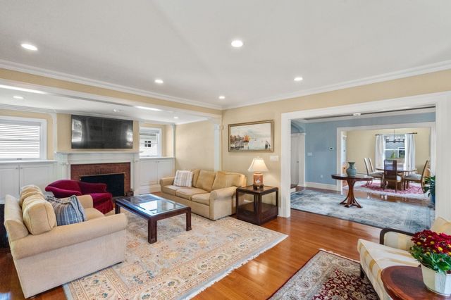 380 Highland Ave, Quincy, MA 02170