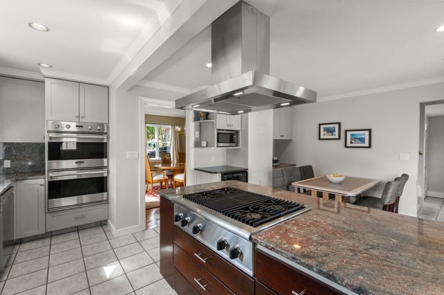 380 Highland Ave, Quincy, MA 02170