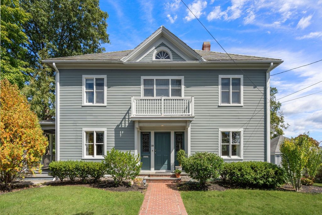 380 Highland Ave, Quincy, MA 02170