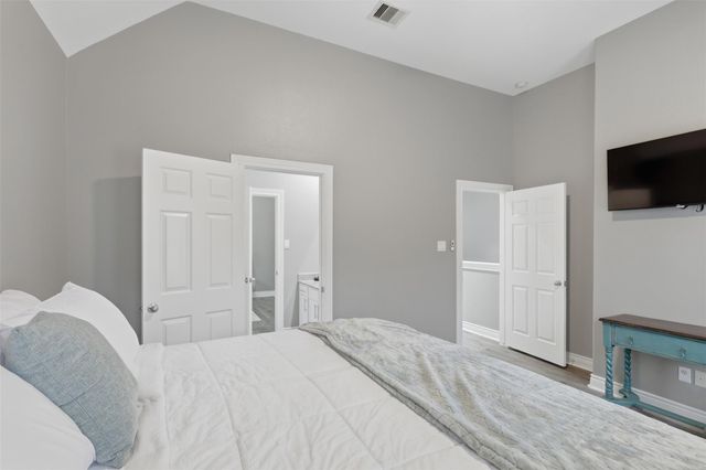 9003 Bayview Cove Drive, Houston, TX 77054