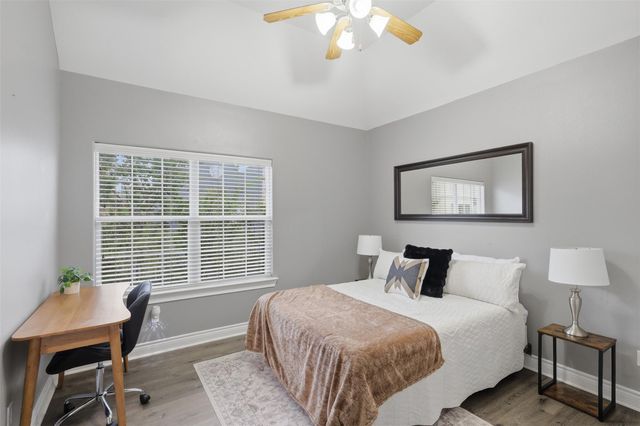 9003 Bayview Cove Drive, Houston, TX 77054