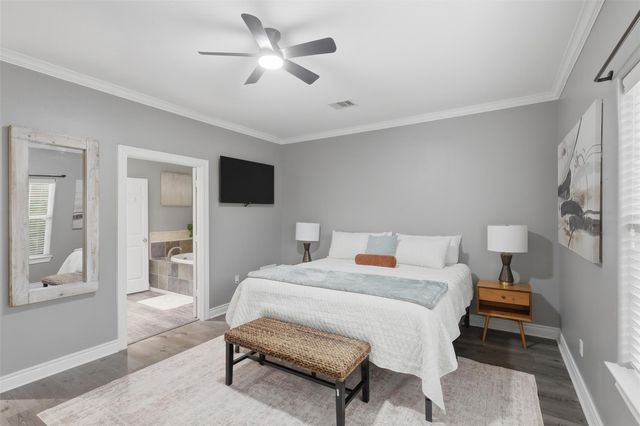9003 Bayview Cove Drive, Houston, TX 77054
