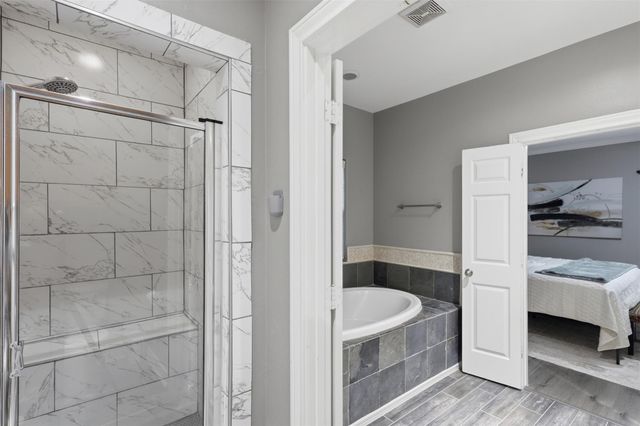 9003 Bayview Cove Drive, Houston, TX 77054