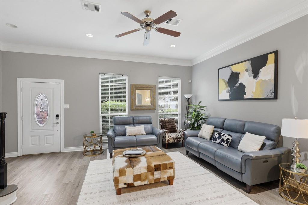 9003 Bayview Cove Drive, Houston, TX 77054
