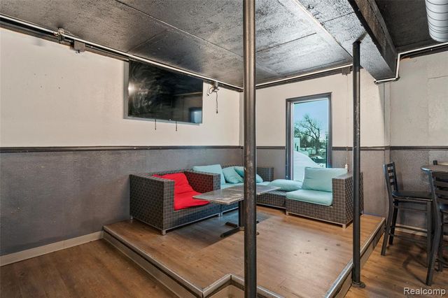 6538 Michigan Avenue, Detroit, MI 48210