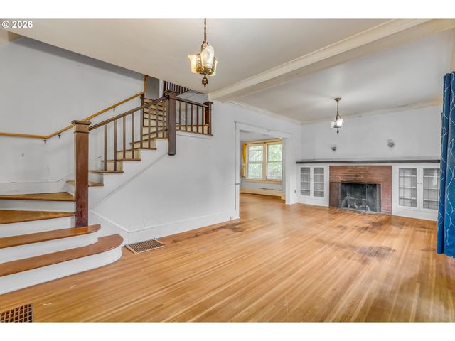 5213 N MONTANA Ave, Portland, OR 97217