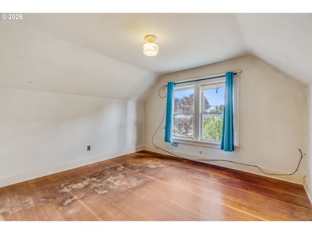 5213 N MONTANA Ave, Portland, OR 97217