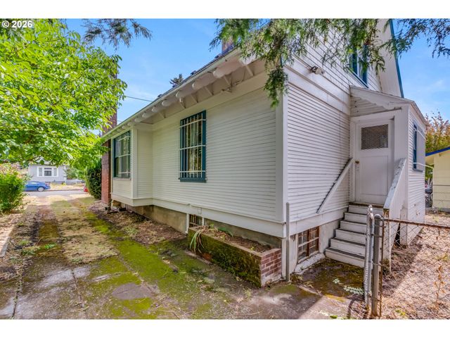 5213 N MONTANA Ave, Portland, OR 97217