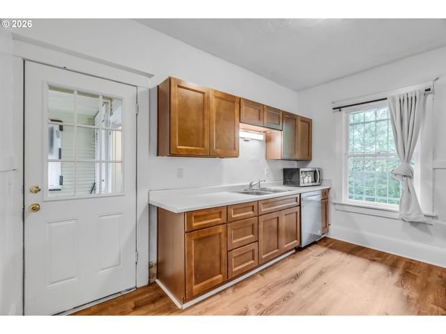 5213 N MONTANA Ave, Portland, OR 97217