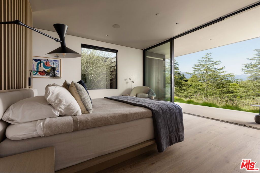 Image 18 of property listing at 1045 Via Tranquila, Santa Barbara, CA 93110