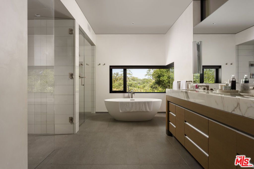 Image 19 of property listing at 1045 Via Tranquila, Santa Barbara, CA 93110