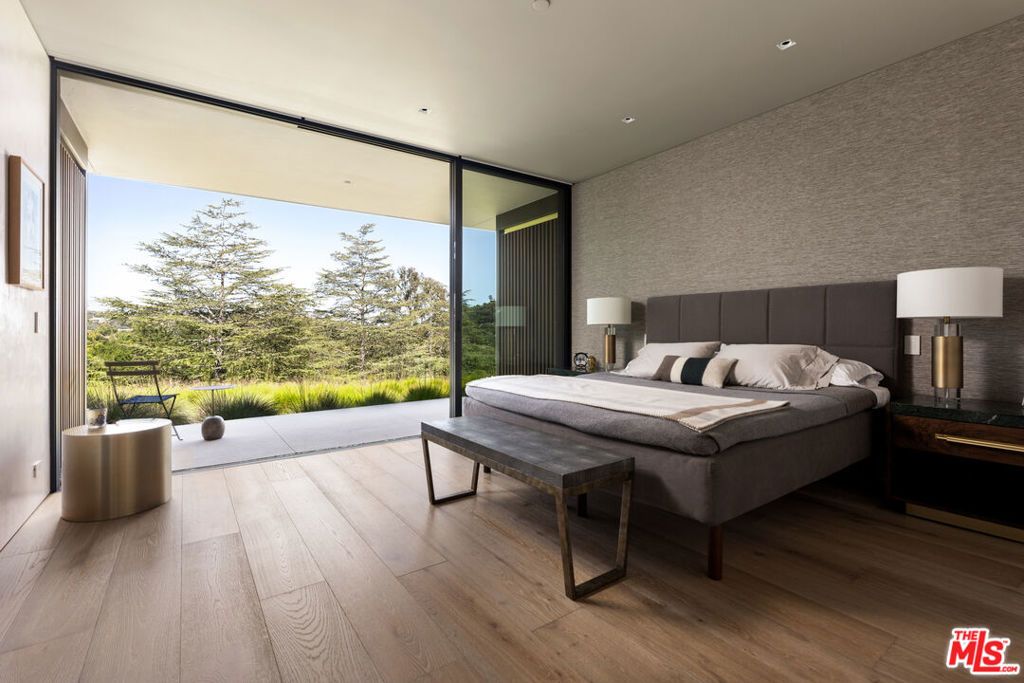 Image 22 of property listing at 1045 Via Tranquila, Santa Barbara, CA 93110