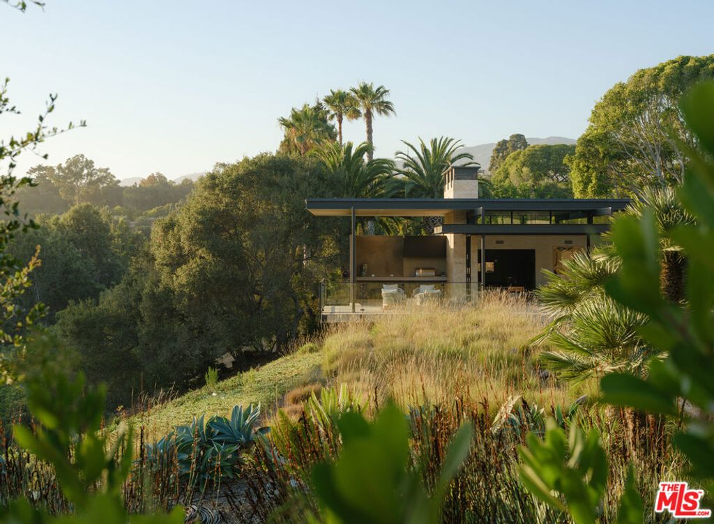 Image 26 of property listing at 1045 Via Tranquila, Santa Barbara, CA 93110