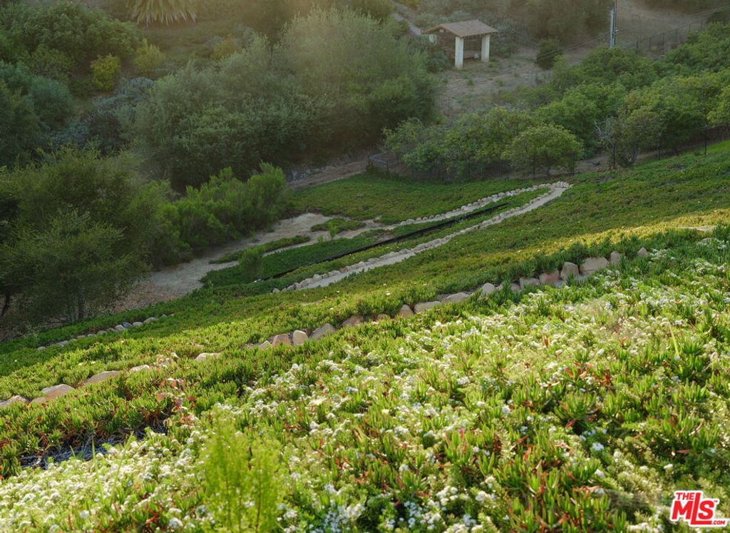Image 27 of property listing at 1045 Via Tranquila, Santa Barbara, CA 93110