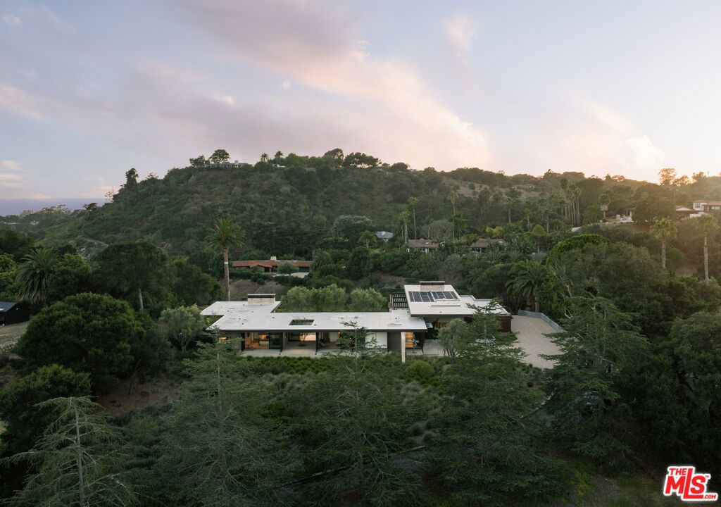 Image 29 of property listing at 1045 Via Tranquila, Santa Barbara, CA 93110