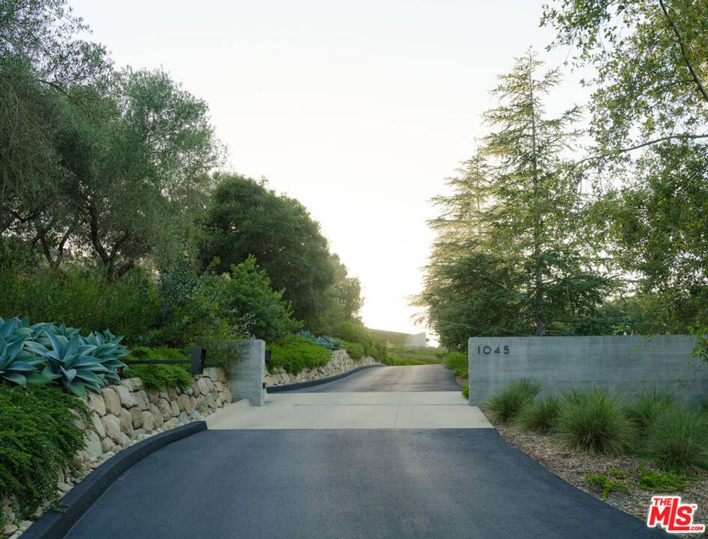 Image 34 of property listing at 1045 Via Tranquila, Santa Barbara, CA 93110