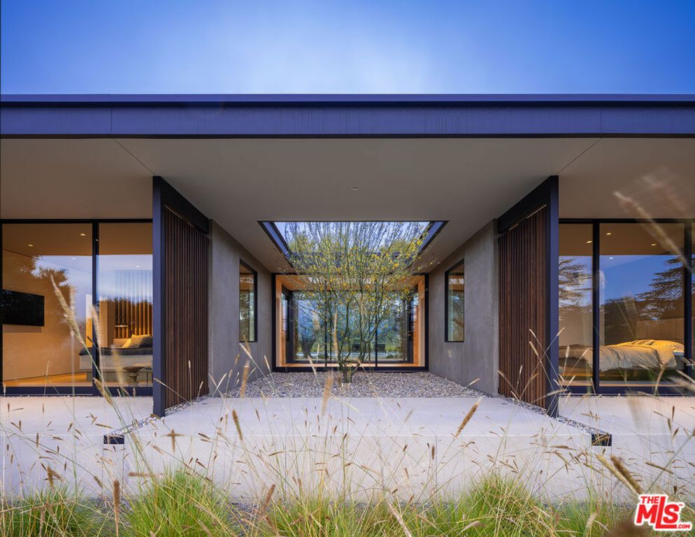 Image 37 of property listing at 1045 Via Tranquila, Santa Barbara, CA 93110