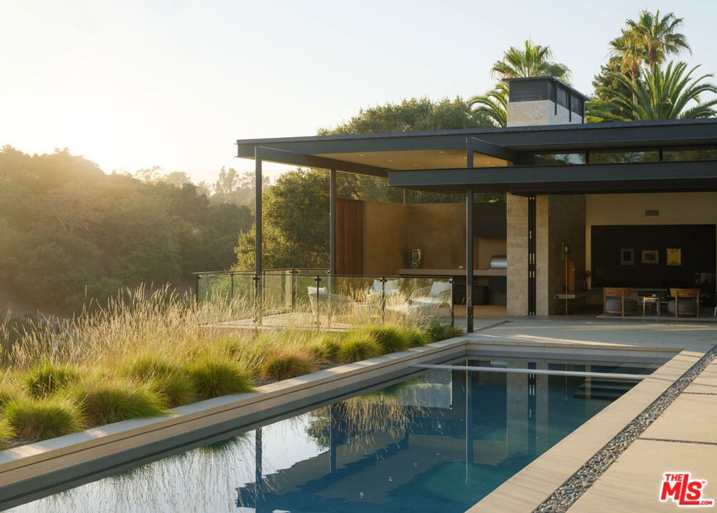 Image 5 of property listing at 1045 Via Tranquila, Santa Barbara, CA 93110