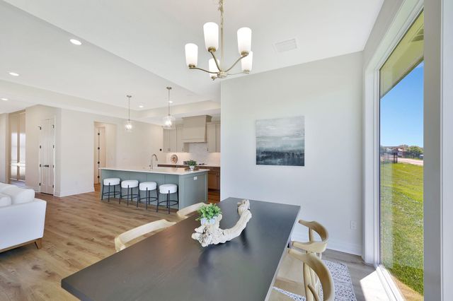 826 N Speyside Cir, Andover, KS 67002