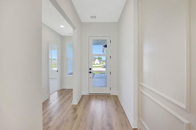 826 N Speyside Cir, Andover, KS 67002