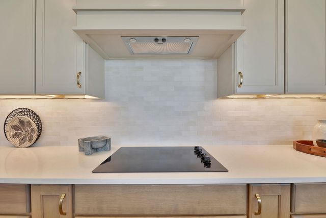 826 N Speyside Cir, Andover, KS 67002