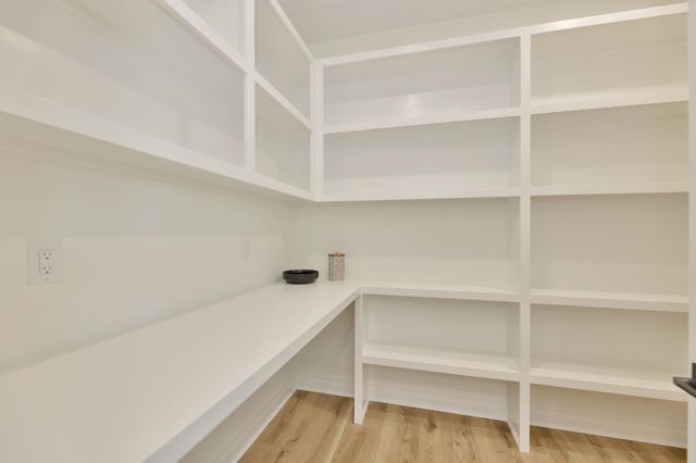 826 N Speyside Cir, Andover, KS 67002