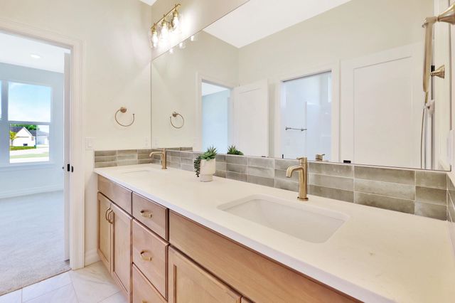 826 N Speyside Cir, Andover, KS 67002