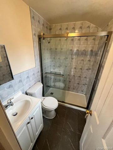 24509 148th Road 2, Rosedale, NY 11422