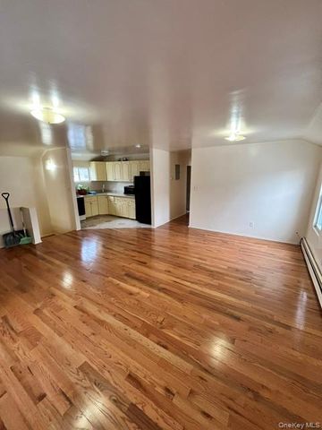 24509 148th Road 2, Rosedale, NY 11422