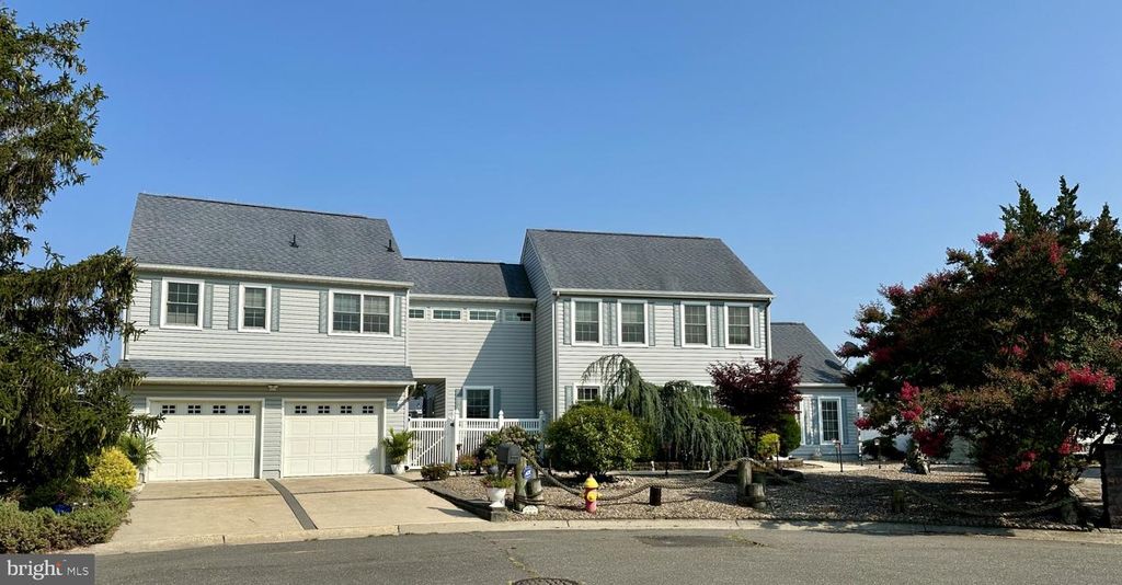 124 LEE DR, Manahawkin, NJ 08050