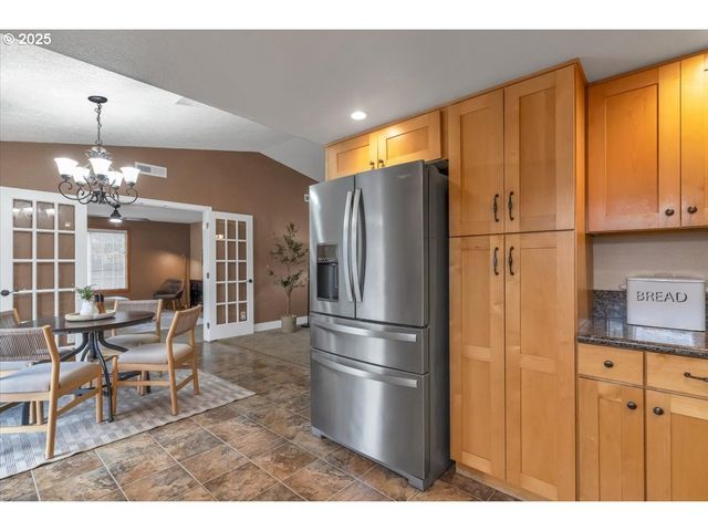 1393 Sw ALEXANDER Dr, Dallas, OR 97338