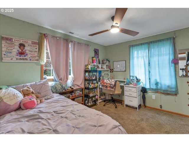 1393 Sw ALEXANDER Dr, Dallas, OR 97338