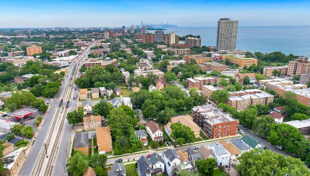 7652 1/2 S Coles Avenue, Chicago, IL 60649