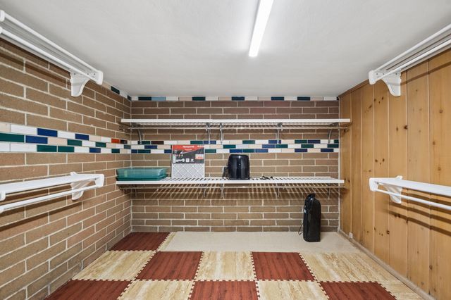 6020 N Landers Avenue, Chicago, IL 60646