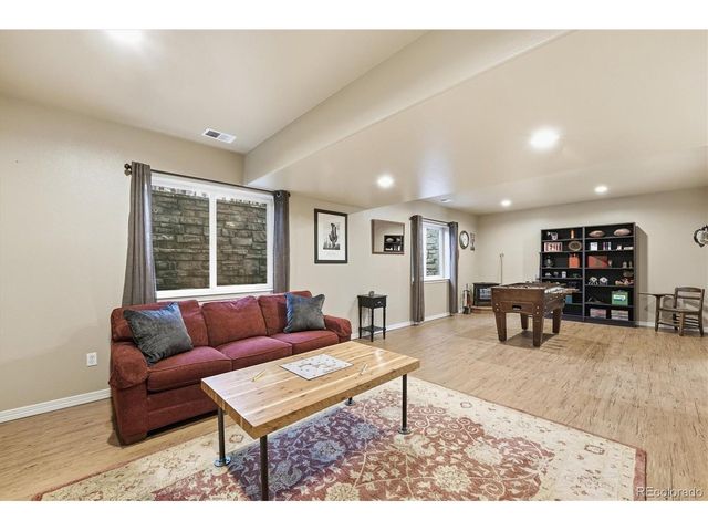 1952 Amethyst Dr, Longmont, CO 80504