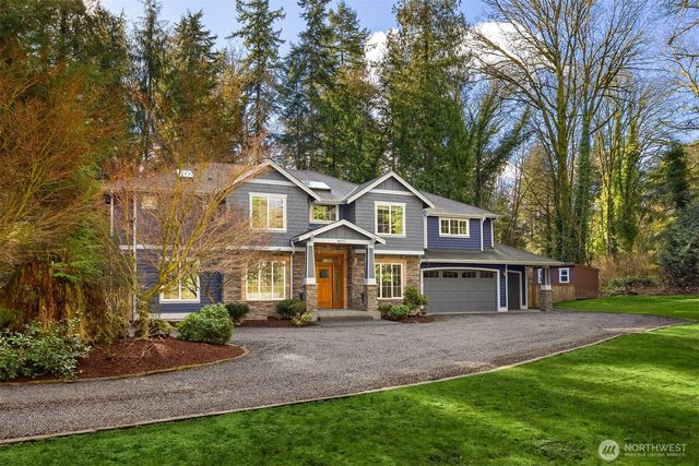 8997 Springwood Avenue NE, Bainbridge Island, WA 98110