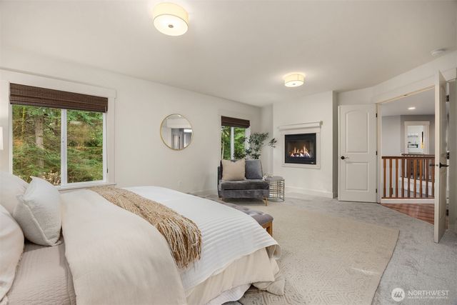 8997 Springwood Avenue NE, Bainbridge Island, WA 98110