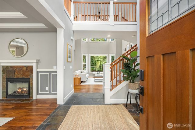 8997 Springwood Avenue NE, Bainbridge Island, WA 98110