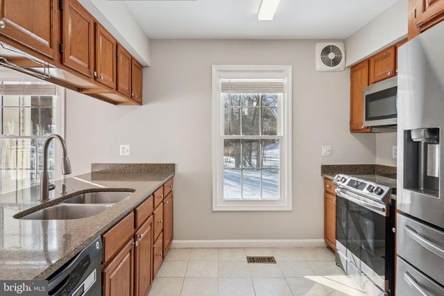 12138 SALEMTOWN DR, Woodbridge, VA 22192