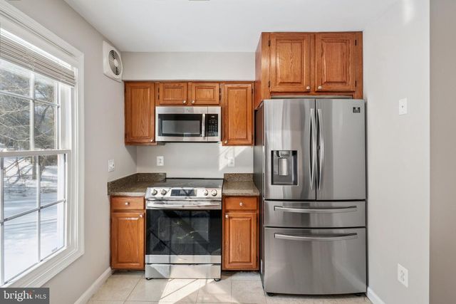 12138 SALEMTOWN DR, Woodbridge, VA 22192