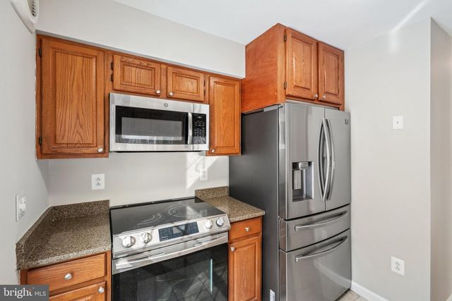 12138 SALEMTOWN DR, Woodbridge, VA 22192