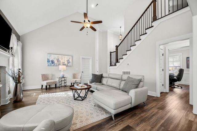 120 Watermill Ln, Lebanon, TN 37087
