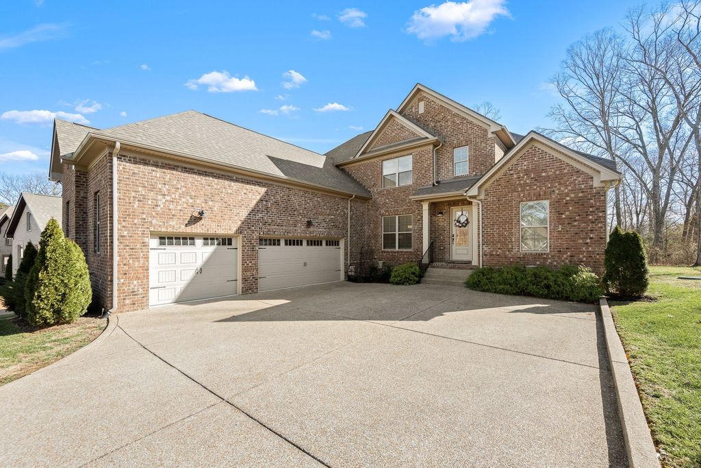 120 Watermill Ln, Lebanon, TN 37087