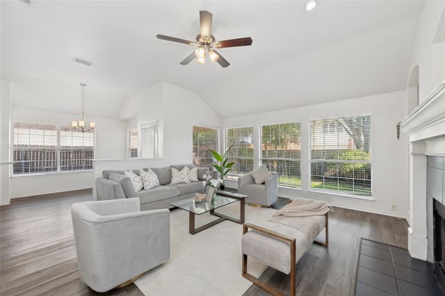 10905 Camelot Drive, Frisco, TX 75035