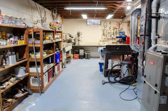 511 Landsdowne Avenue, Portage, MI 49002