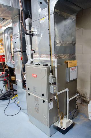 511 Landsdowne Avenue, Portage, MI 49002