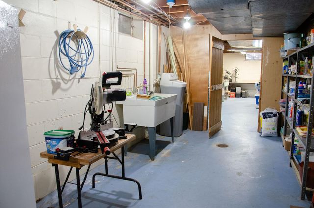 511 Landsdowne Avenue, Portage, MI 49002