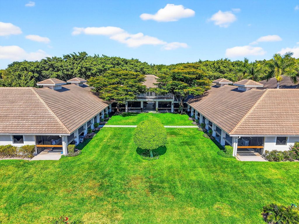 3405 Olde Hampton Drive, Wellington, FL 33414