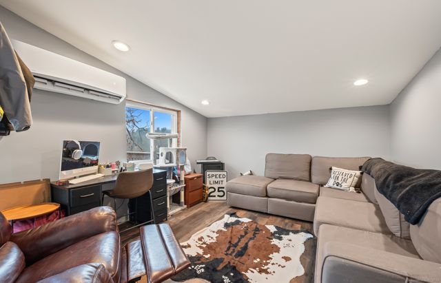 61 Pope Road, Oxford, CT 06478