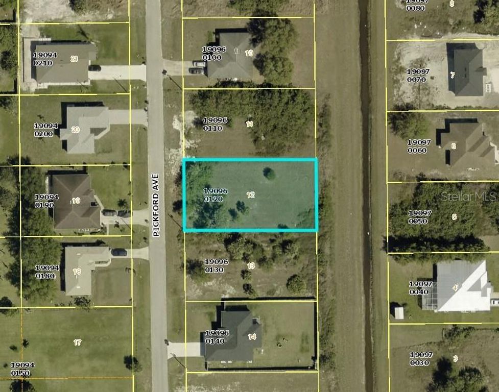 431 PICKFORD AVENUE, Lehigh Acres, FL 33974